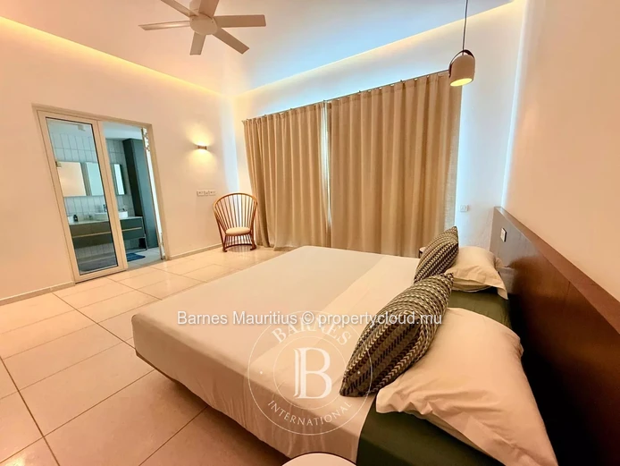 RIVIÈRE NOIRE – Maison d’architecte avec vue montagne – 3 chambres