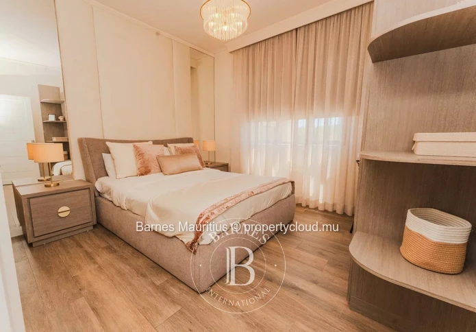 FLIC-EN-FLAC – Elegant 3-Bedroom Apartment