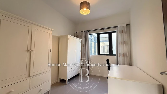 TRIANON – Bright and Secure Apartment with City & Mountain Views – 4 Bedrooms