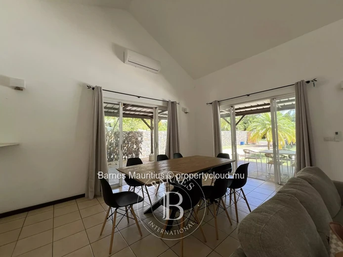 ROCHES NOIRES – Bright Villa in a Secure Estate, Close to Azuri