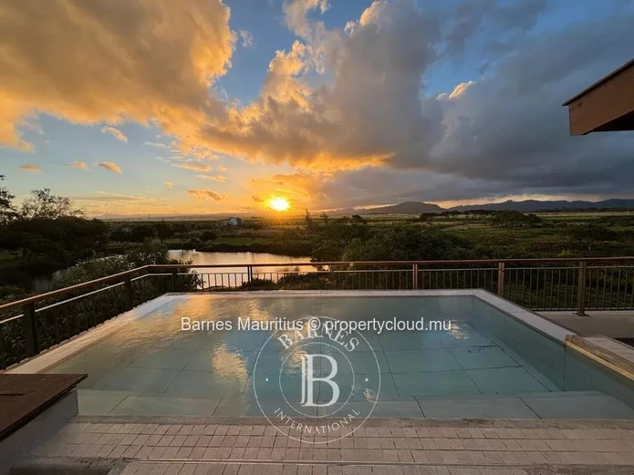 POINTE D'ESNY – Luxury Penthouse Overlooking Nature with Jacuzzi – 3 Bedrooms