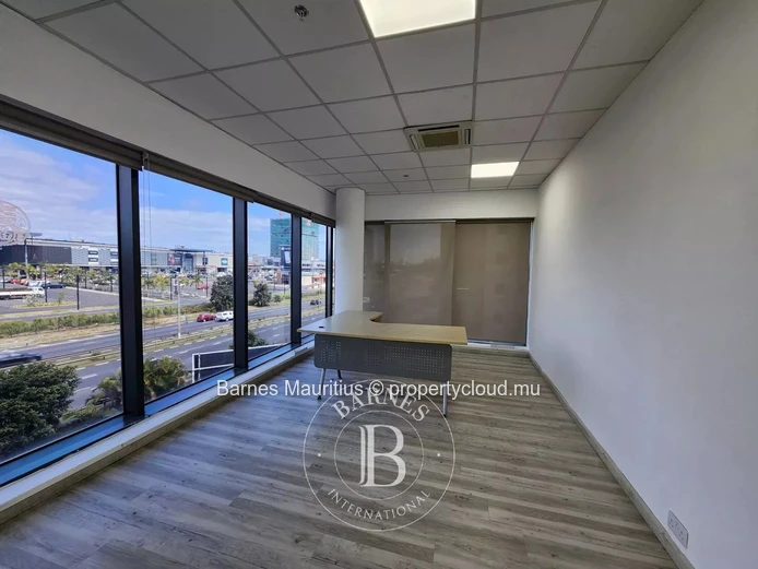 EBENE  -  Spacious office for rent   -  366 sqm