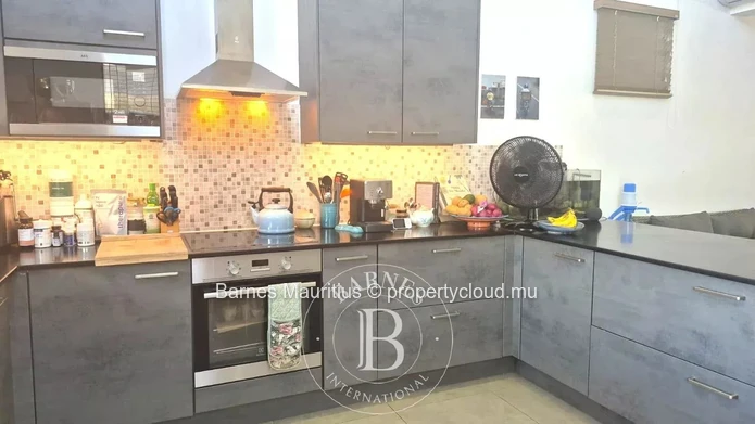 GRAND BAIE - Spacious modern villa with pool - 3 bedroom