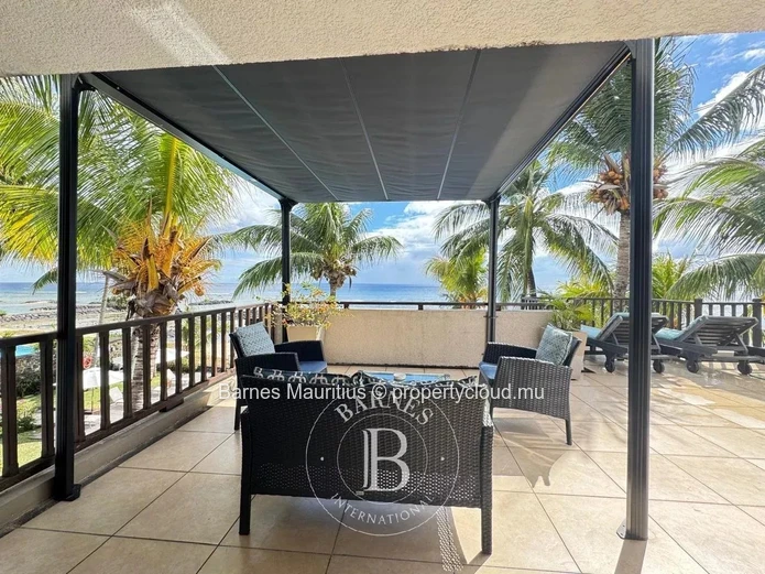 Trou Aux Biches - Beachfront Apartment With 3 Bedrooms.