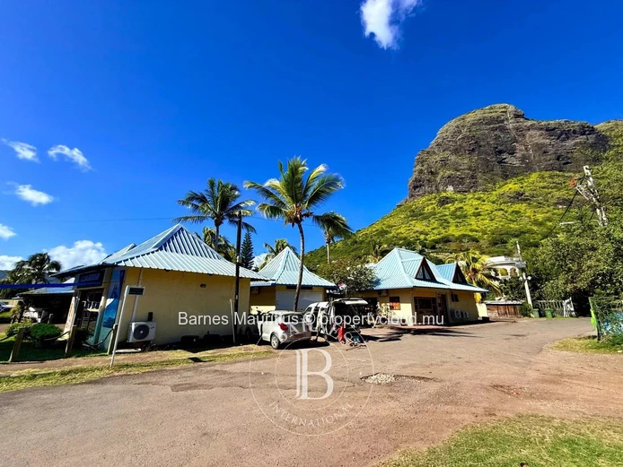 LE MORNE - Commercial Space - 35 m²