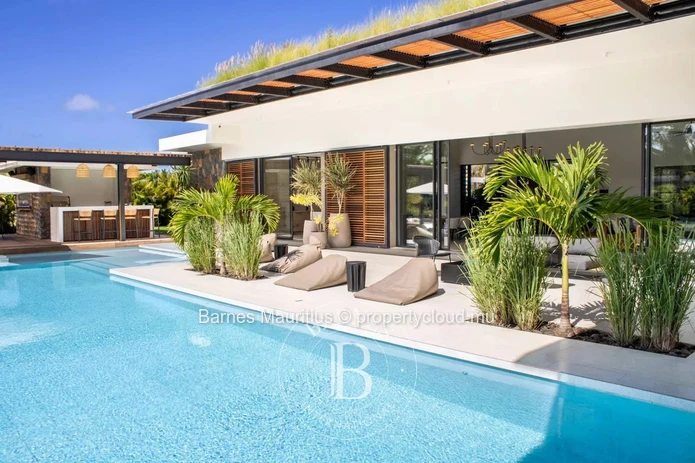 BEAU CHAMP – Contemporary villa with pool and garden - 4 bedrooms