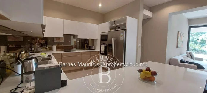 POINTE AUX CANONNIERS - Ground Floor Apartment - 3 Bedrooms