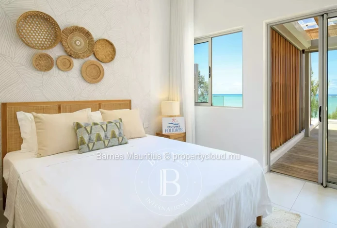 GRAND GAUBE – Waterfront Penthouse – 3 Bedrooms with Exceptional Views