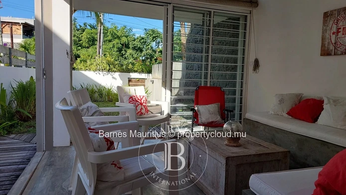 POINTE D'ESNY - Comfortable Duplex Close to Beach Access - 3 Bedrooms.