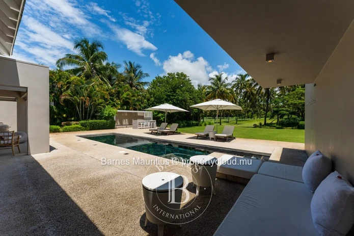 ANAHITA GOLF RESORT - Luxury 5-Bedroom Villa with Golf Course Views