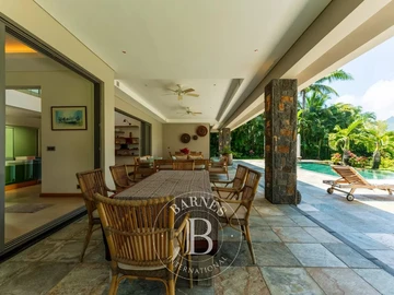 5 Bedroom Villa
