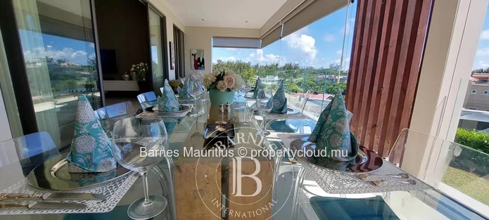 POINTE AUX CANONNIERS - High-end Apartment with Deck & Pool- 3 bedrooms