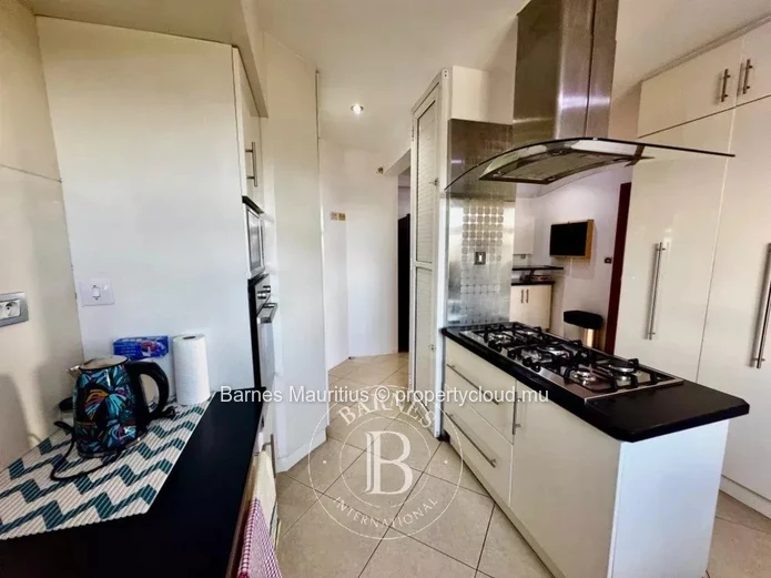 QUATRE BORNES - Duplex - 4 Bedrooms - 330 m²