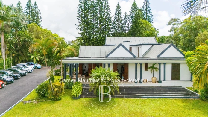 FLORÉAL - Colonial-Style House - 400m²