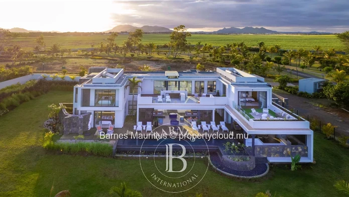 BEAU CHAMP - Exceptional villa on the golf course - 5 bedrooms
