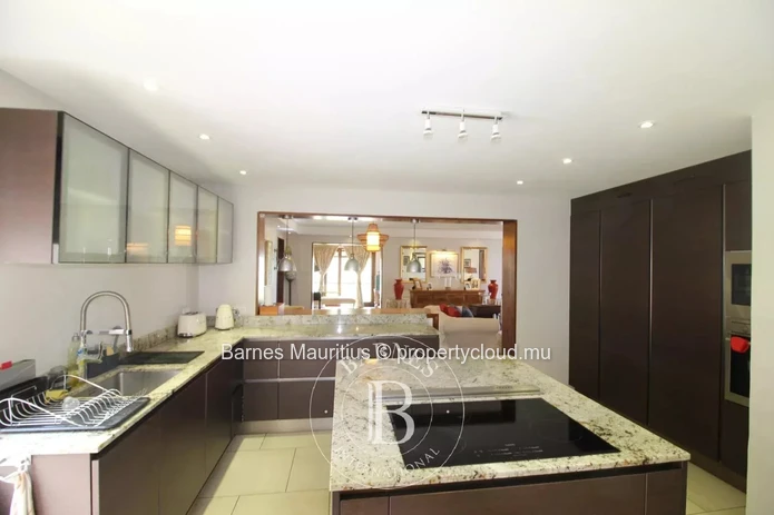 TAMARIN - Villa with view on the lagoon and Le Morne - 7 bedrooms
