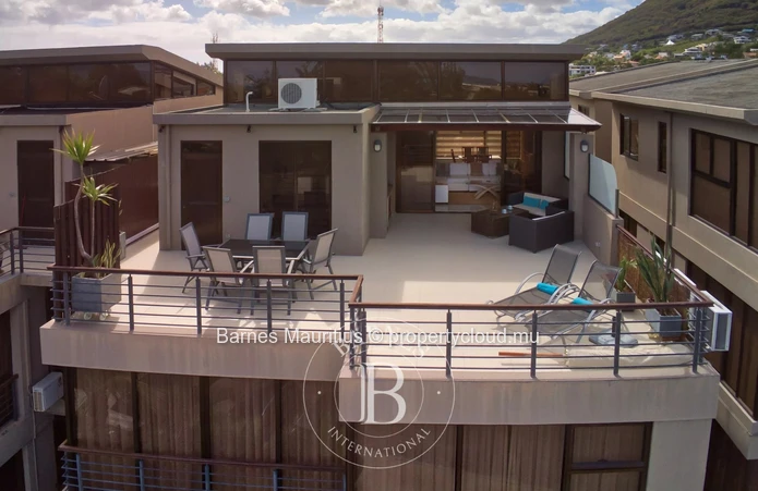 RIVIERE NOIRE - Penthouse vue mer - 4 chambres
