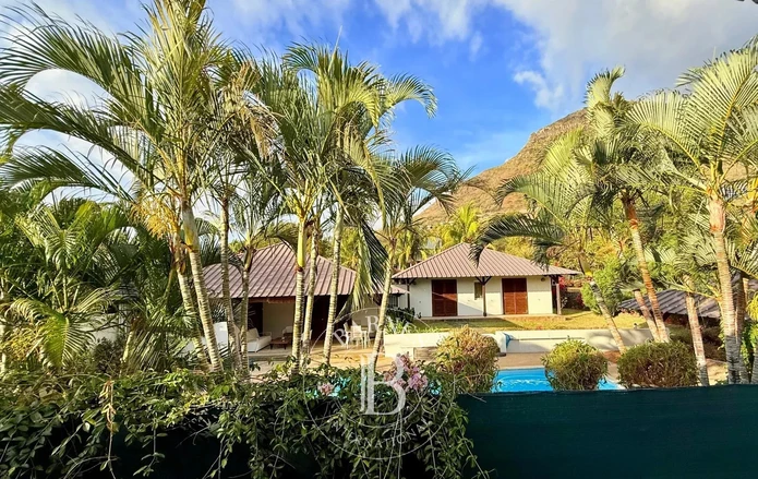 RIVIÈRE NOIRE - Exceptional Villa - 4 Bedrooms