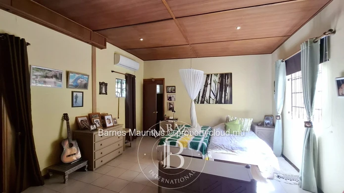TAMARIN - Contemporary Villa - 4 Bedrooms