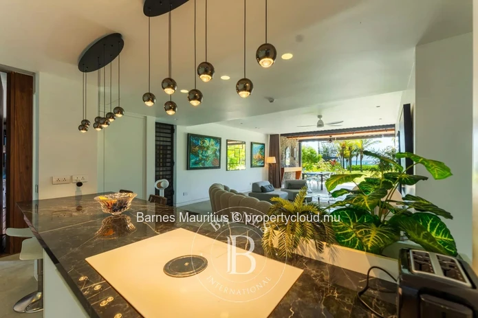 GRAND BAIE - Beachfront Apartment - 3 Bedrooms