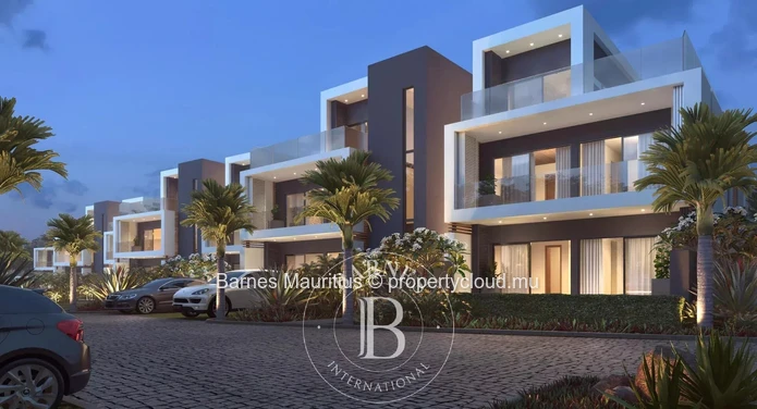 BLACK RIVER - Beachfront Apartment with Sea Views - 3 Bedrooms