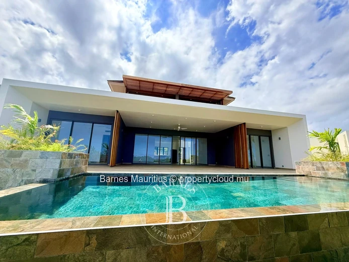 BEL OMBRE – Brand New Villa on Golf Course with Sea View – 4 Bedrooms