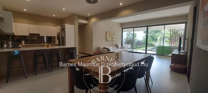 POINTE AUX CANONNIERS - Ground Floor Apartment - 3 Bedrooms