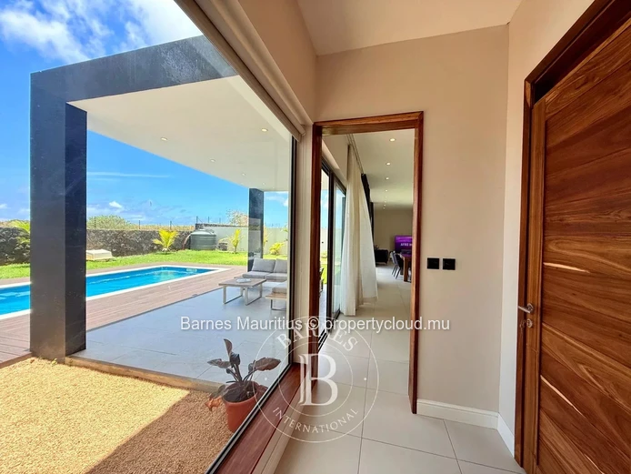 TAMARIN - Brand New Modern Villa - 3 Bedrooms
