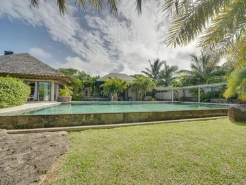8 Bedroom Villa