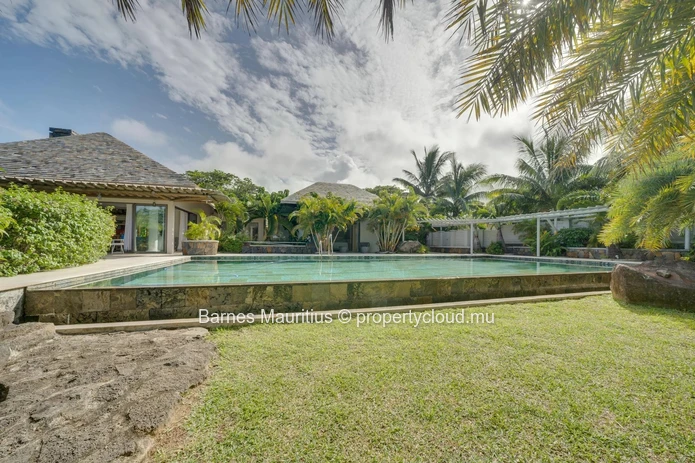 ANAHITA RESORT - Amazing & Spacious Villa on the Golf Course