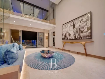 5 Bedroom Villa
