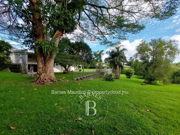 FLOREAL - Ideal property for a real estate project - 10 rooms