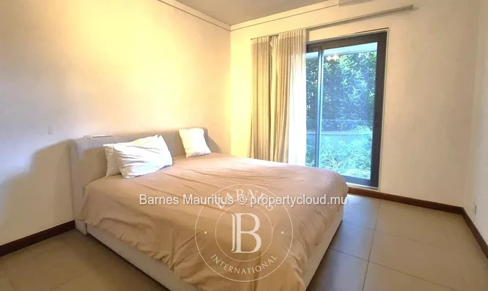 AZURI - Spacious Garden Apartment - 3 Bedrooms