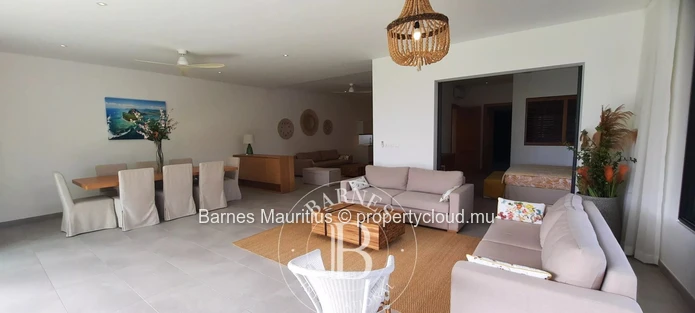 Pereybere Sea Front Apartment With 3 Bedrooms