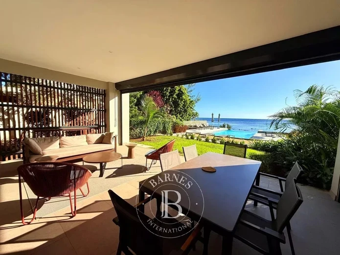 TAMARIN – Luxury Beachfront Apartment – 3 Bedrooms