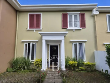 3 Bedroom Townhouse, Duplex