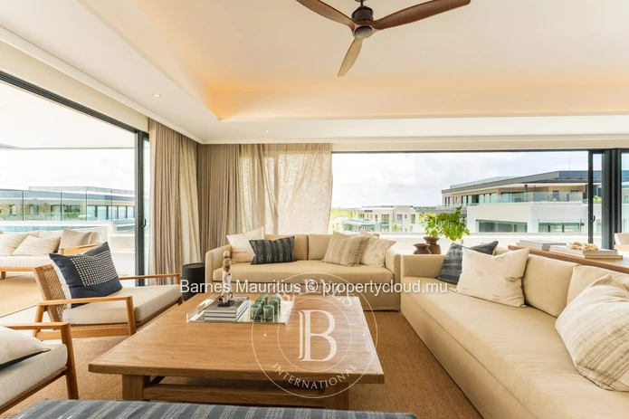 MONT CHOISY - Luxury Penthouse with Sea Views and Private Pool - 3 Bedrooms