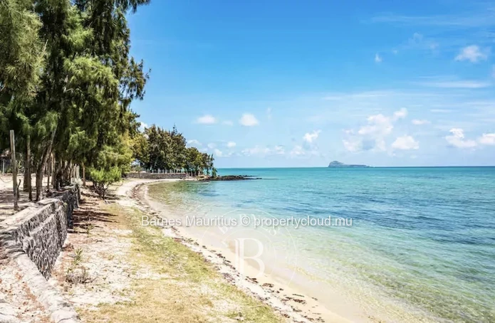 GRAND GAUBE – Waterfront Penthouse – 3 Bedrooms with Exceptional Views