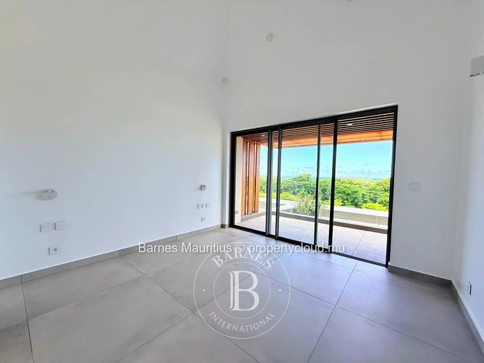 BEL OMBRE – Brand New Villa on Golf Course with Sea View – 4 Bedrooms