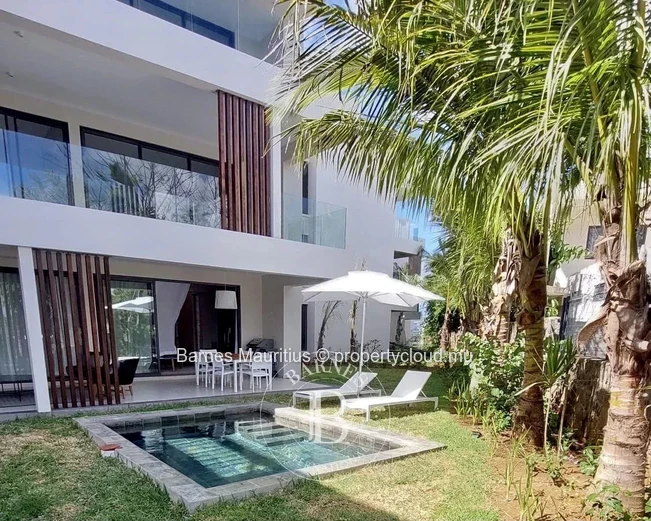 POINTE AUX CANONNIERS – Brand-new garden apartment with private pool – 2 bedrooms