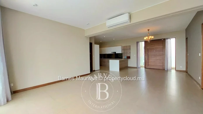 POINTE AUX CANONNIERS - Stunning penthouse with views -3 bedrooms