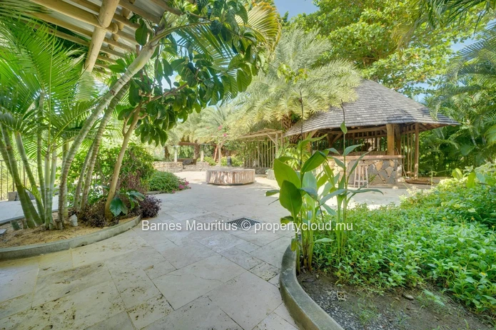 ANAHITA RESORT - Amazing & Spacious Villa on the Golf Course