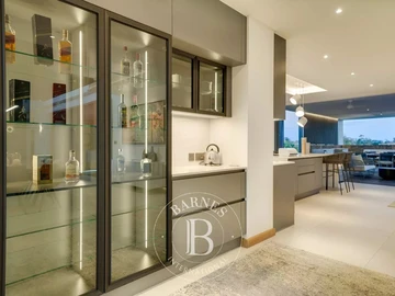 5 Bedroom Villa