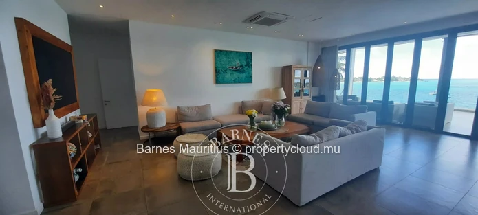 Grand Baie - Seafront Penthouse With 4 Bedrooms