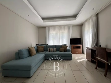 5 Bedroom Villa