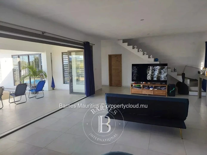 BEAU VALLON - Family House with Swimming Pool - 4 Bedrooms