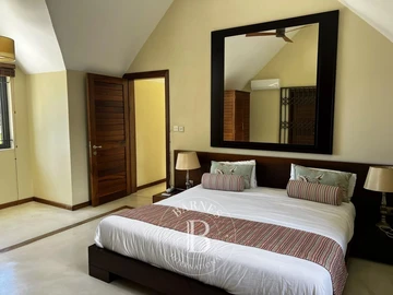 4 Bedroom Villa