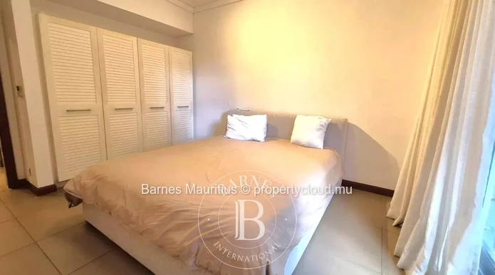 AZURI - Spacious Garden Apartment - 3 Bedrooms