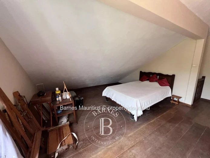 BRAS D'EAU - Large property - 5 bedrooms