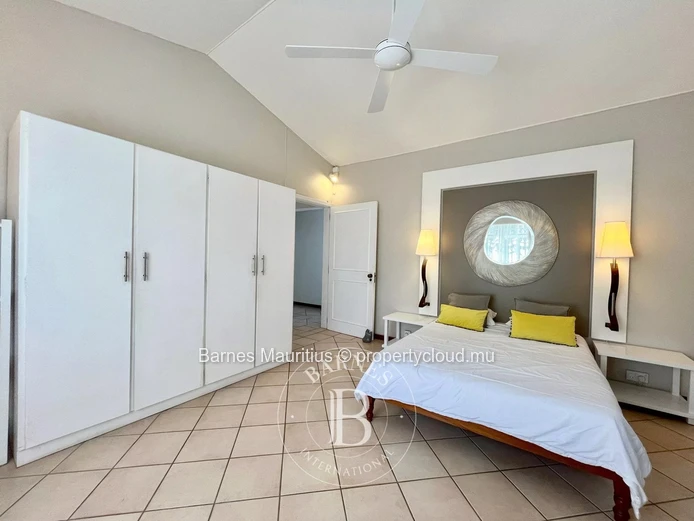 RIVIÈRE NOIRE – Elegant 4-Bedroom Family Home